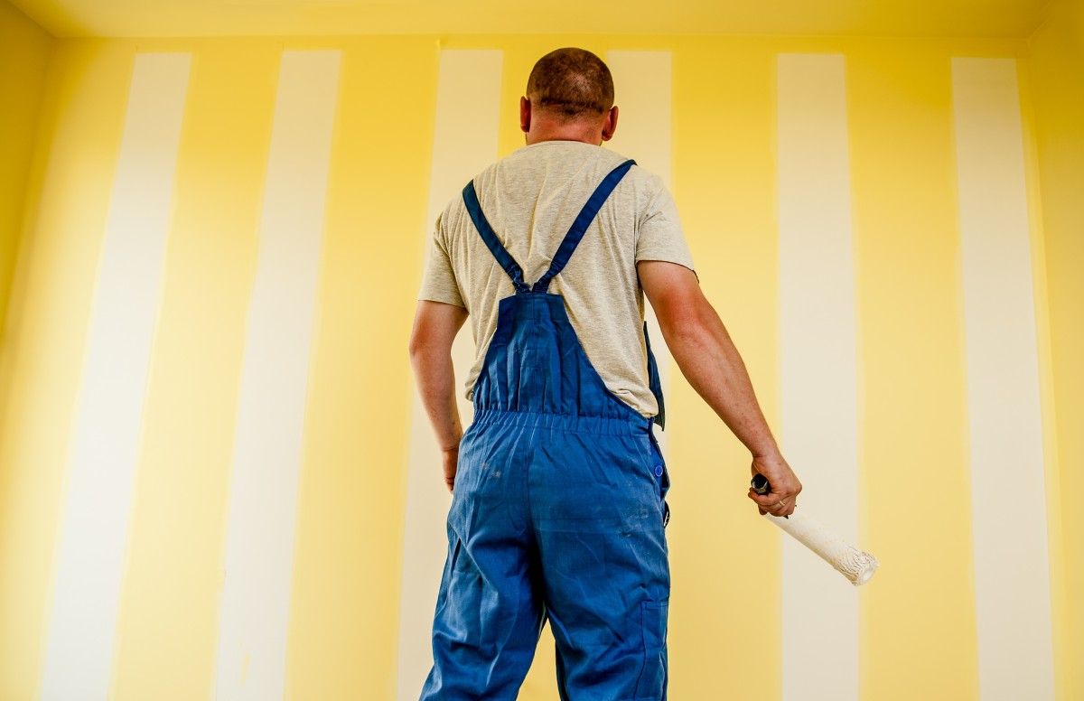 Interior wall finished with a striped accent pattern